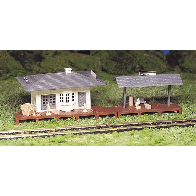 Bachmann Suburban Station (HO Scale) - Bachmann - ModelCars.com