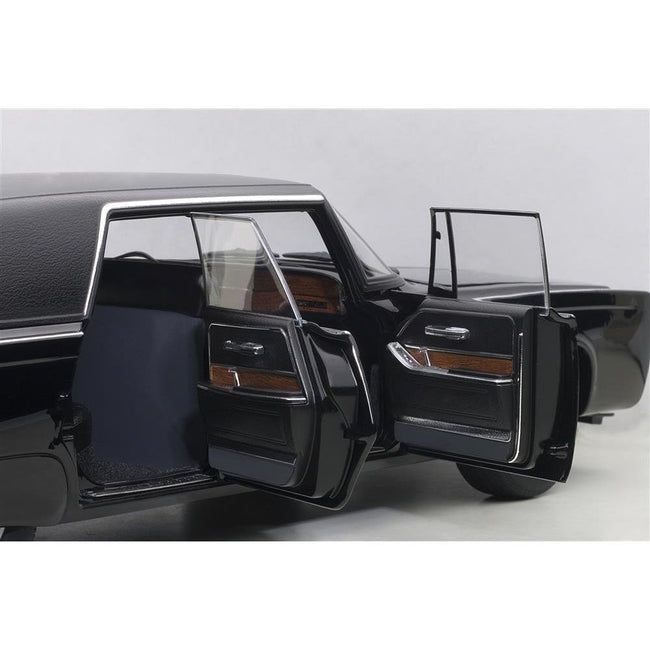 Black Beauty "The Green Hornet" (1966-1967) TV Series 1/18 Diecast Model Car by Autoart-Autoart-ModelCars.com