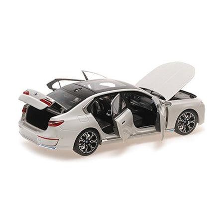 BMW i7 White Metallic 1/18 Diecast Model Car by Minichamps - Minichamps - ModelCars.com