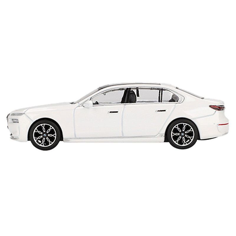 BMW i7 xDrive60 Mineral White Metallic Limited Edition 1/64 Diecast Model Car by Mini GT - Mini GT - ModelCars.com