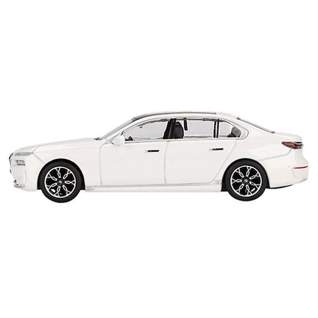 BMW i7 xDrive60 Mineral White Metallic Limited Edition 1/64 Diecast Model Car by Mini GT - Mini GT - ModelCars.com