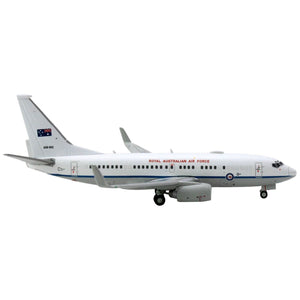 Boeing 737-700 Aircraft "Royal Australian Air Force" (A36-002) White with Blue Stripes "Gemini Macs" Series 1/400 Diecast Model Airplane by GeminiJets