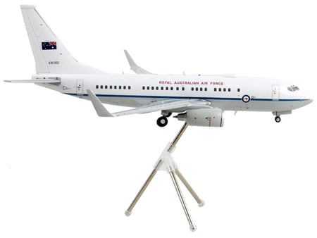 Boeing 737-700 Transport Aircraft "Royal Australian Air Force - A36-002" White and Gray "Gemini 200" Series 1/200 Diecast Model Airplane by GeminiJets-GeminiJets-ModelCars.com