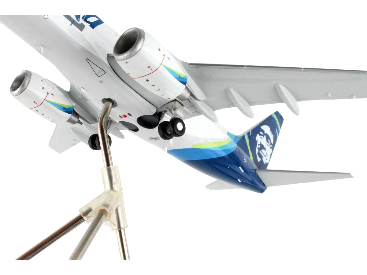 Boeing 737-700BDSF Commercial Aircraft "Alaska Air Cargo" White with Blue Tail "Gemini 200" Series 1/200 Diecast Model Airplane by GeminiJets-GeminiJets-ModelCars.com