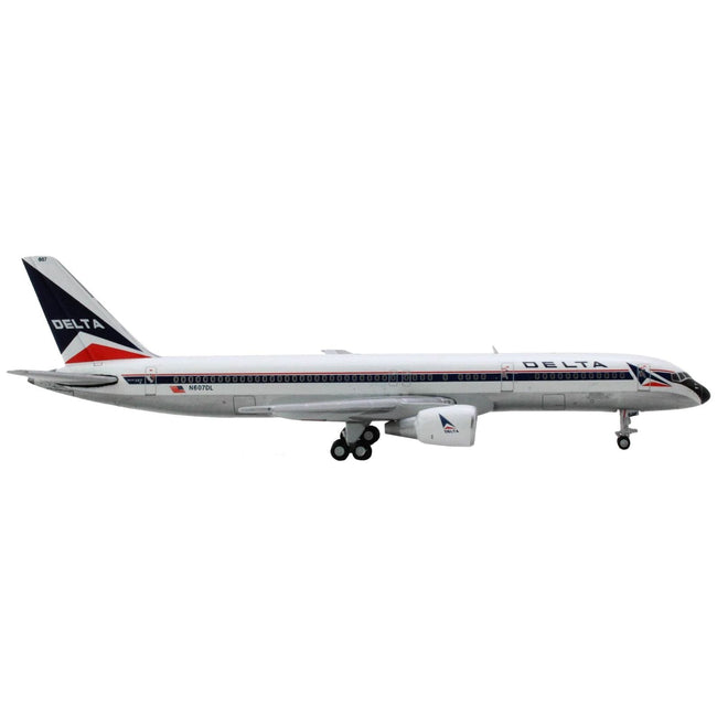 Boeing 757 - 200 Commercial Aircraft "Delta Air Lines" (N607DL) White with Blue Stripes 1/400 Diecast Model Airplane by GeminiJets - GeminiJets - ModelCars.com