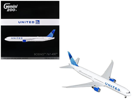 Boeing 767-400 Commercial Aircraft "United Airlines" (N76064) White with Blue Tail Graphics "Gemini 200" Series 1/200 Diecast Model Airplane by GeminiJets-GeminiJets-ModelCars.com