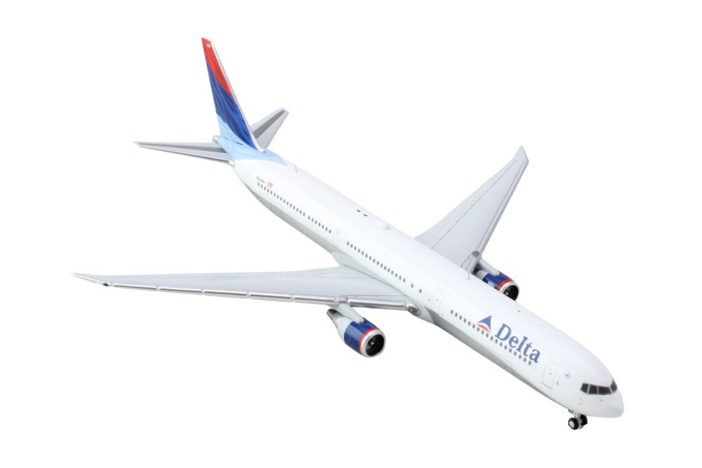 Boeing 767-400ER Commercial Aircraft "Delta Air Lines" (N829MH) White with Red and Blue Tail 1/400 Diecast Model Airplane by GeminiJets-GeminiJets-ModelCars.com
