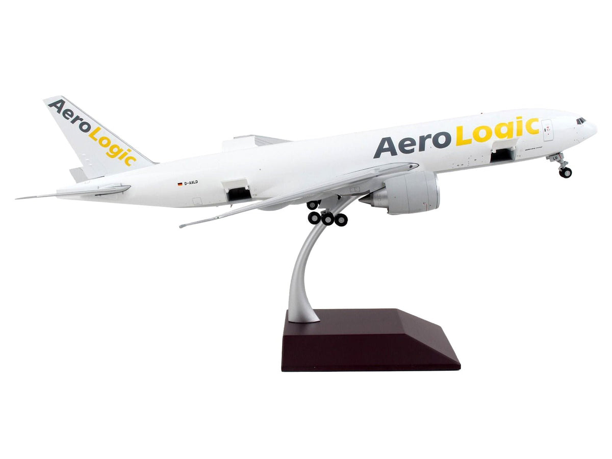 Boeing 777F Commercial Aircraft "AeroLogic" White "Gemini 200 - Interactive" Series 1/200 Diecast Model Airplane by GeminiJets-GeminiJets-ModelCars.com