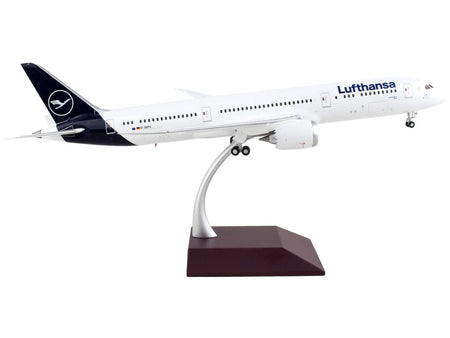 Boeing 787-9 Commercial Aircraft "Lufthansa" White with Blue Tail "Gemini 200" Series 1/200 Diecast Model Airplane by GeminiJets-GeminiJets-ModelCars.com