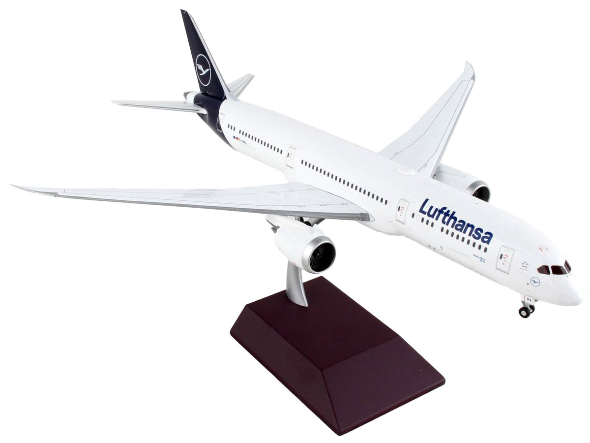 Boeing 787-9 Commercial Aircraft "Lufthansa" White with Blue Tail "Gemini 200" Series 1/200 Diecast Model Airplane by GeminiJets-GeminiJets-ModelCars.com