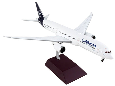 Boeing 787-9 Commercial Aircraft "Lufthansa" White with Blue Tail "Gemini 200" Series 1/200 Diecast Model Airplane by GeminiJets-GeminiJets-ModelCars.com