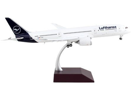 Boeing 787-9 Commercial Aircraft with Flaps Down "Lufthansa" White with Blue Tail "Gemini 200" Series 1/200 Diecast Model Airplane by GeminiJets-GeminiJets-ModelCars.com