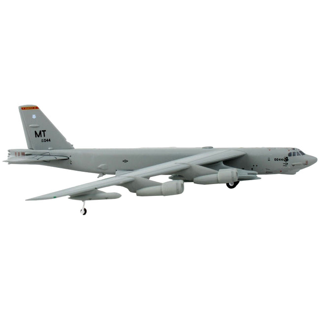 Boeing B-52H Stratofortress Bomber Aircraft "5th BW 23rd BS Minot Air Force Base" United States Air Force "Gemini Macs" Series 1/400 Diecast Model Airplane by GeminiJets-GeminiJets-ModelCars.com