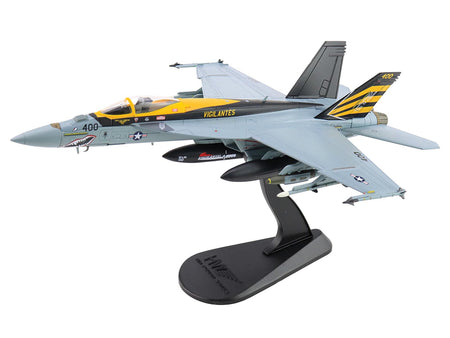 Boeing F/A-18E Super Hornet Fighter Aircraft "166828 VFA-151 Vigilantes USS Lincoln" (2021) United States Navy "Air Power Series" 1/72 Diecast Model by Hobby Master-Hobby Master-ModelCars.com