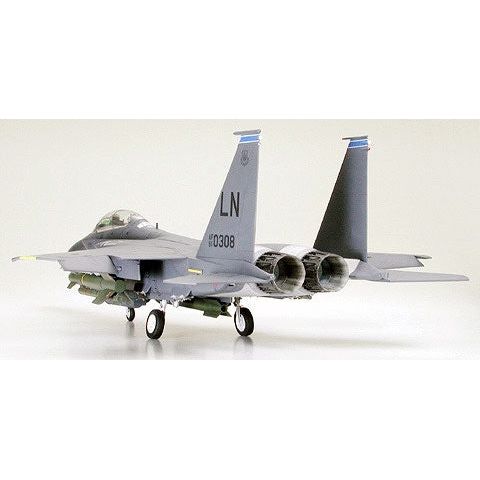 Boeing / McDonnell Douglas F - 15E Strike Eagle w/ Bunker Buster Scale: 1:32 - Tamiya - ModelCars.com
