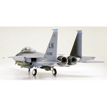 Boeing / McDonnell Douglas F - 15E Strike Eagle w/ Bunker Buster Scale: 1:32 - Tamiya - ModelCars.com