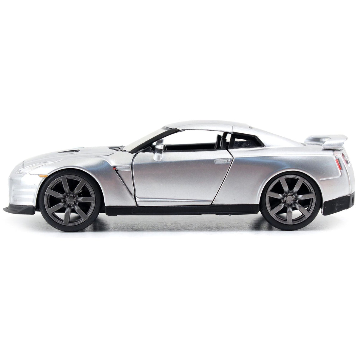 Brian's Nissan GT-R (R35) Silver Metallic "Fast & Furious" Movie 1/32 Diecast Model Car by Jada-Jada-ModelCars.com