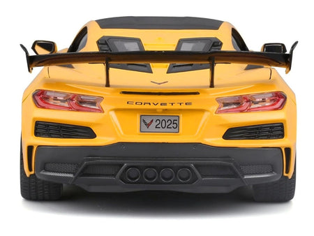 Chevrolet Corvette ZR1 Coupe Yellow with Carbon Top "Special Edition" Series 1/18 Diecast Model Car by Maisto-Maisto-ModelCars.com