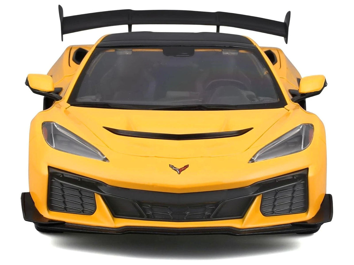 Chevrolet Corvette ZR1 Coupe Yellow with Carbon Top "Special Edition" Series 1/18 Diecast Model Car by Maisto-Maisto-ModelCars.com