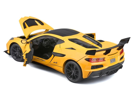 Chevrolet Corvette ZR1 Coupe Yellow with Carbon Top "Special Edition" Series 1/18 Diecast Model Car by Maisto-Maisto-ModelCars.com