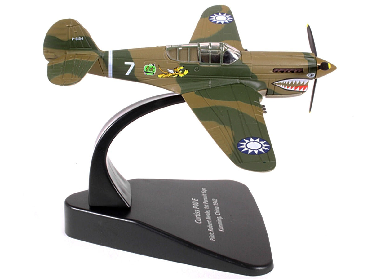 Curtiss P40 E Warhawk Fighter Plane Pilot: Robert Neale 1st Pursuit Squadron Kunming China (1944) "Oxford Aviation" Series 1/72 Diecast Model Airplane by Oxford Diecast-Oxford Diecast-ModelCars.com