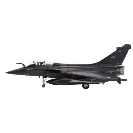 Dassault Rafale C Fighter Aircraft "C01 Farnborough Airshow" (1992) Armee de l'Air (French Air Force) "Air Power Series" 1/72 Diecast Model by Hobby Master - Hobby Master - ModelCars.com