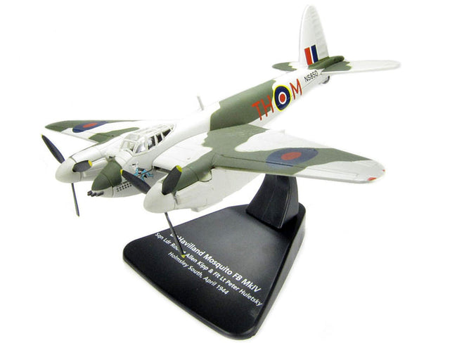 DeHavilland Mosquito FB MKVI Combat Aircraft "Sqd. Ldr. Robert Allen Kip and Flt. Lt. Peter Huletsky Holmsley South" (1944) Royal Air Force "Oxford Aviation" Series 1/72 Diecast Model Airplane by Oxford Diecast-Oxford Diecast-ModelCars.com