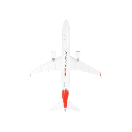 Embraer E190 Commercial Aircraft "QantasLink" (VH - UZD) White with Red Tail (Snap - Fit) 1/100 Plastic Model by Skymarks - Skymarks - ModelCars.com