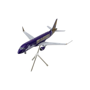 Embraer ERJ-175 Commercial Aircraft "Alaska Airlines/Horizon - University of Washington Huskies" (N662QX) Purple with Gold Tail "Gemini 200" Series 1/200 Diecast Model Airplane by GeminiJetsG2ASA1287