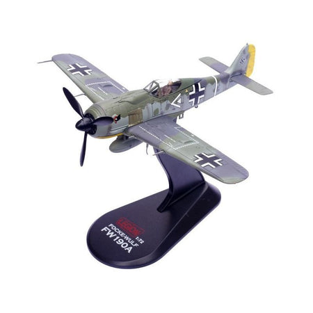 Focke-Wulf Fw 190A Aircraft "108-Victory Ace Hauptmann Hans 'Assi' Hahn Gruppenkommandeur III./JG 2 Richthofen France" (1942) German Luftwaffe 1/72 Diecast Model Airplane by Legion-Legion-ModelCars.com