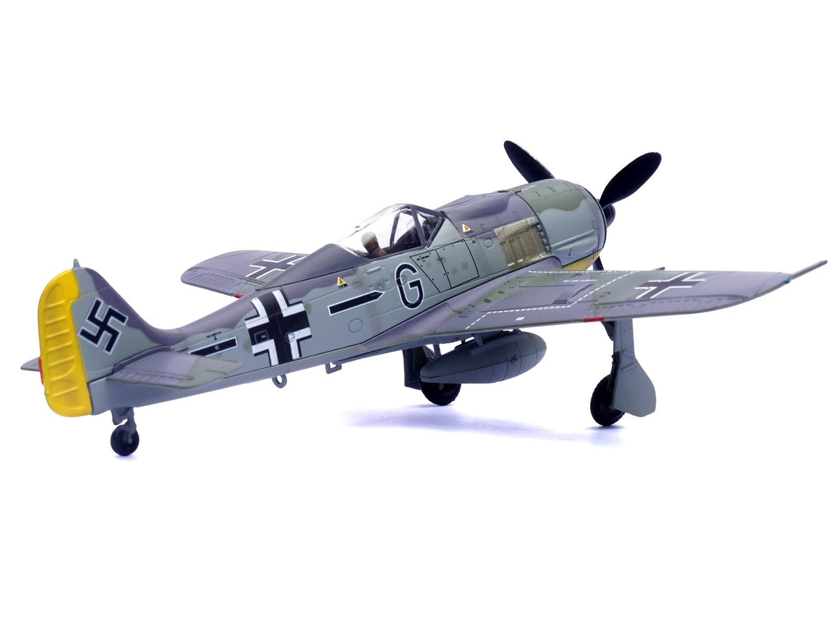 Focke-Wulf Fw 190A Aircraft "14-Victory Ace Hauptmann Wilhelm Gath Stab/JG 26 Schlageter France" (1942) German Luftwaffe 1/72 Diecast Model Airplane by Legion-Legion-ModelCars.com