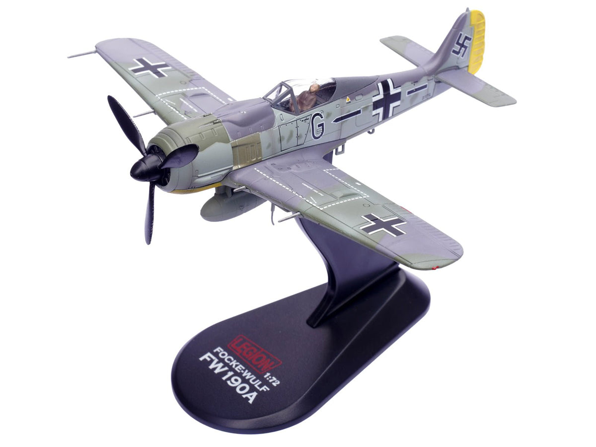 Focke-Wulf Fw 190A Aircraft "14-Victory Ace Hauptmann Wilhelm Gath Stab/JG 26 Schlageter France" (1942) German Luftwaffe 1/72 Diecast Model Airplane by Legion-Legion-ModelCars.com