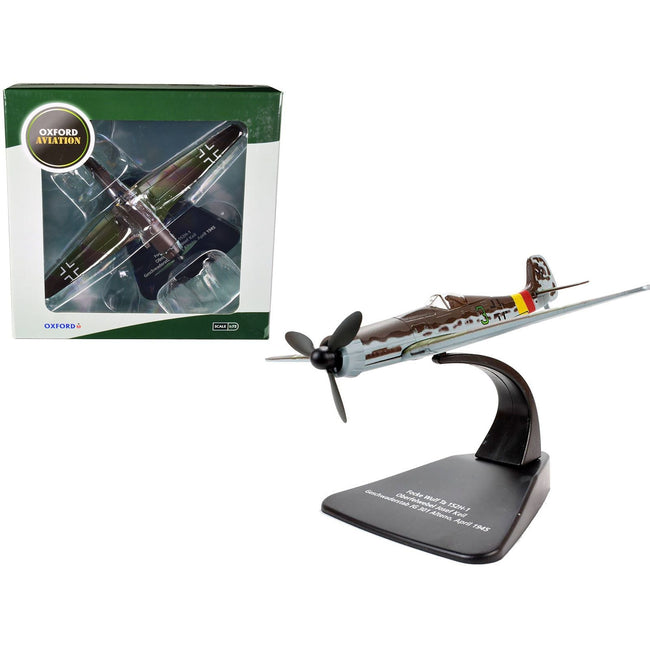 Focke-Wulf Ta 152 H-1 Fighter Plane Pilot: Oberfelwebel Josef Keil Geschwaderstab JG 301 Alteno April (1945) "Oxford Aviation" Series 1/72 Diecast Model Airplane by Oxford Diecast-Oxford Diecast-ModelCars.com