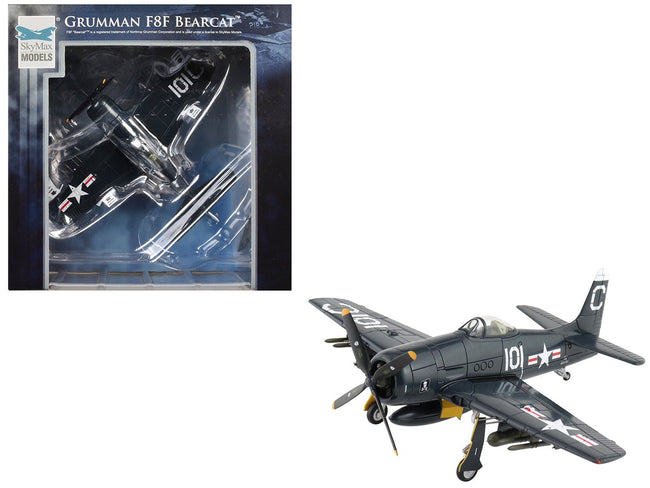 Grumman F8F-2 Bearcats Fighter Aircraft "121717 VF-61 Jolly Rogers" (1949) United States Navy "SkyMax Flying Heroes" Series 1/72 Diecast Model by Hobby Master-Hobby Master-ModelCars.com