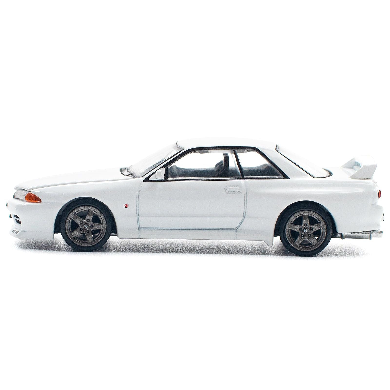 GTR R32 RHD (Right Hand Drive) Crystal White 1/64 Diecast Model Car by Pop Race - Pop Race - ModelCars.com