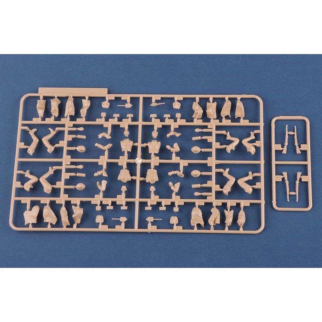 Hobby Boss 1/35 GERMAN INFANTRY-Taking a rest 84420-Hobby Boss-ModelCars.com