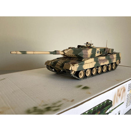 Hobby Boss 1/35 German Leopard 2 A4 tank 82401-Hobby Boss-ModelCars.com