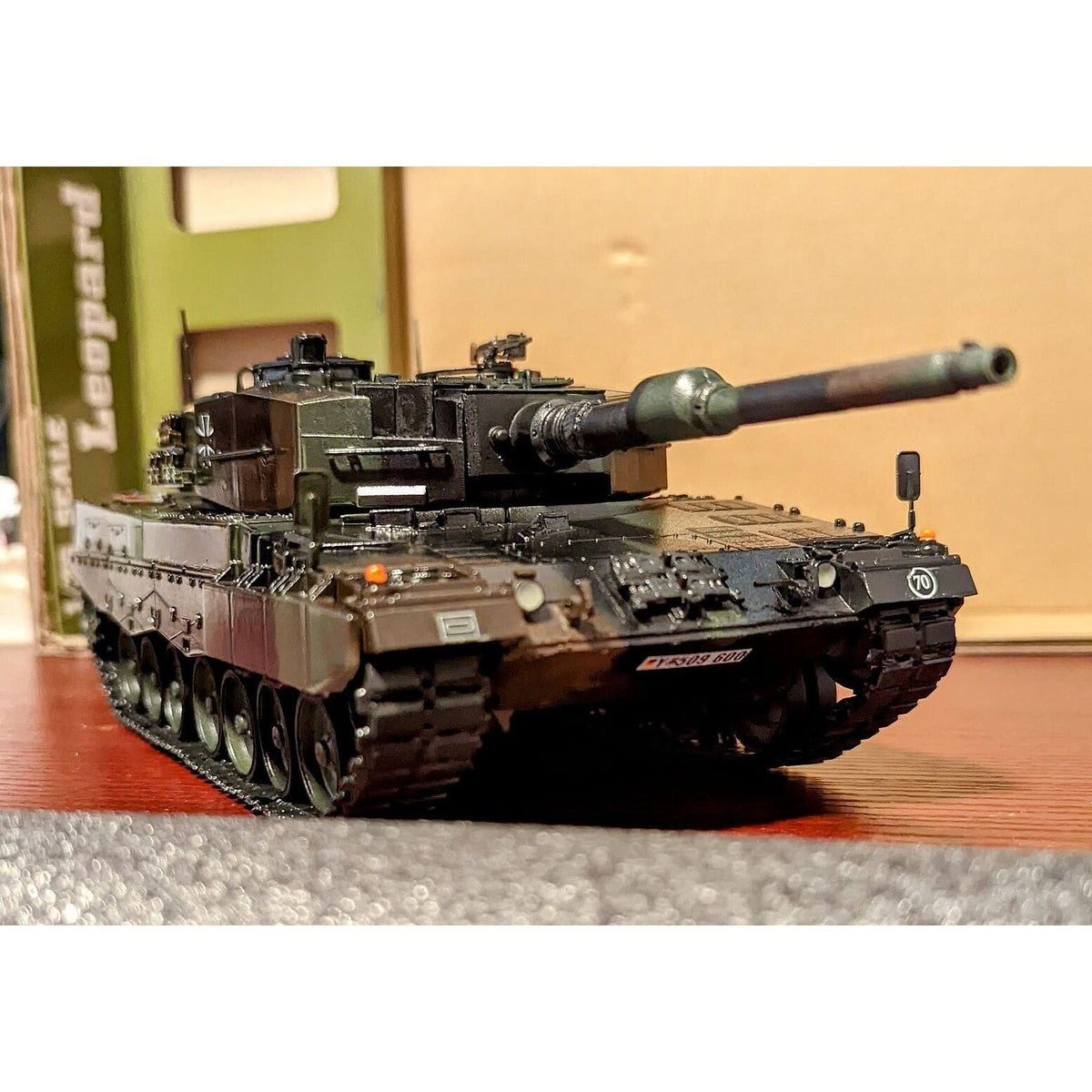 Hobby Boss 1/35 German Leopard 2 A4 tank 82401-Hobby Boss-ModelCars.com