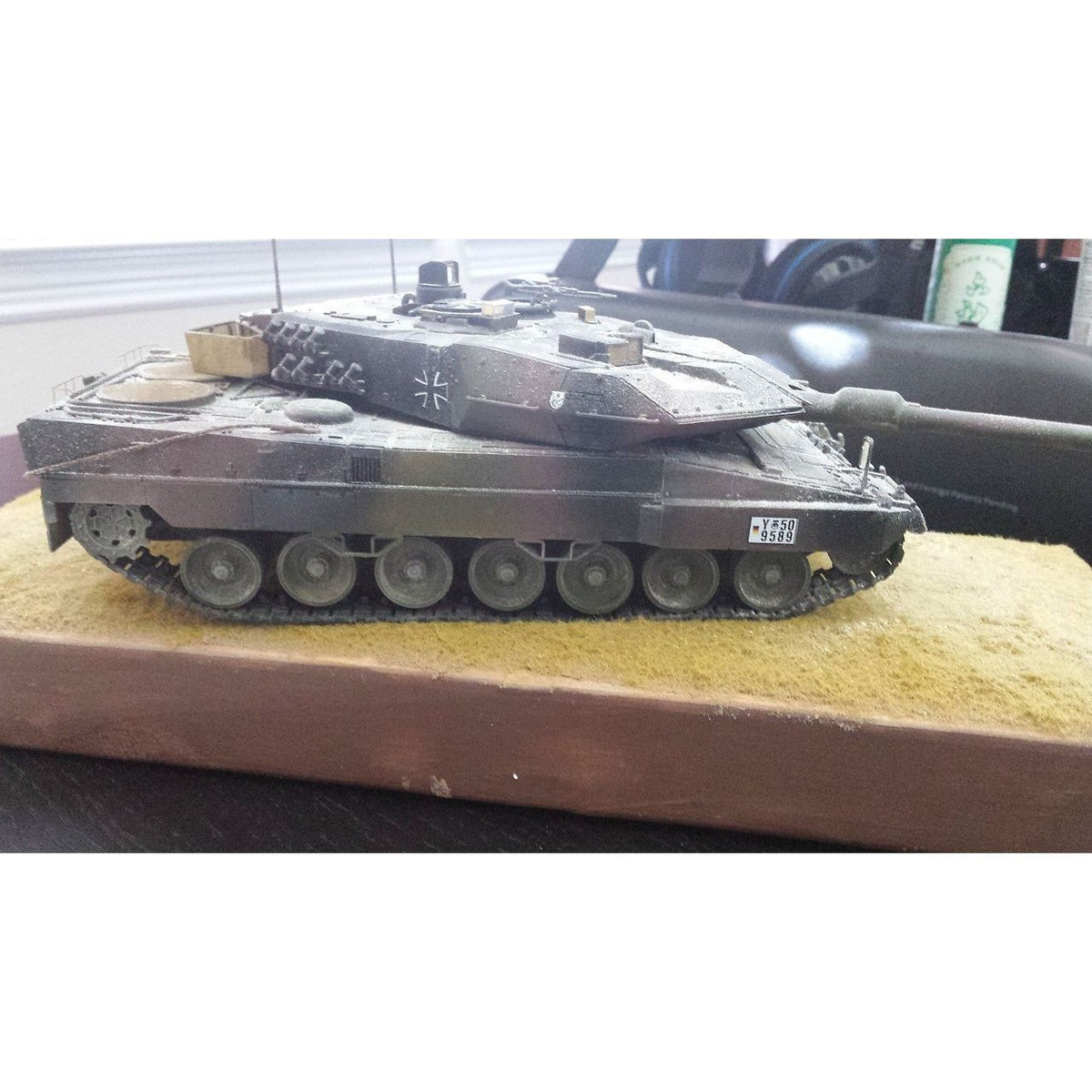 Hobby Boss 1/35 German Leopard 2 A4 tank 82401-Hobby Boss-ModelCars.com