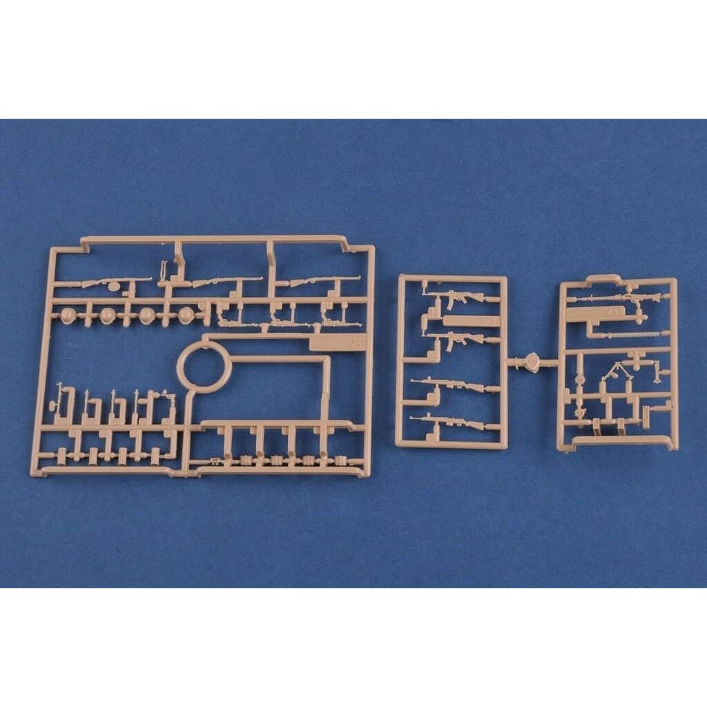 Hobby Boss 1/35 scale German Panzer Grenadiers - Heartland - ModelCars.com