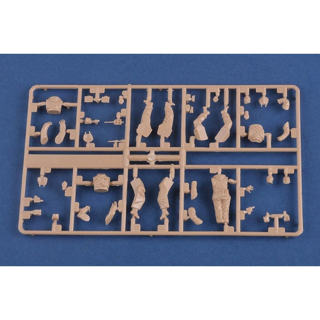 Hobby Boss 1/35 scale German Panzer Grenadiers - Heartland - ModelCars.com