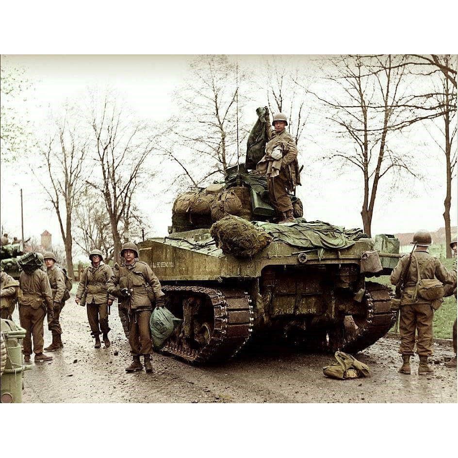 Hobby Boss 1/35 U.S M4A3 TANK 84803 - Heartland - ModelCars.com