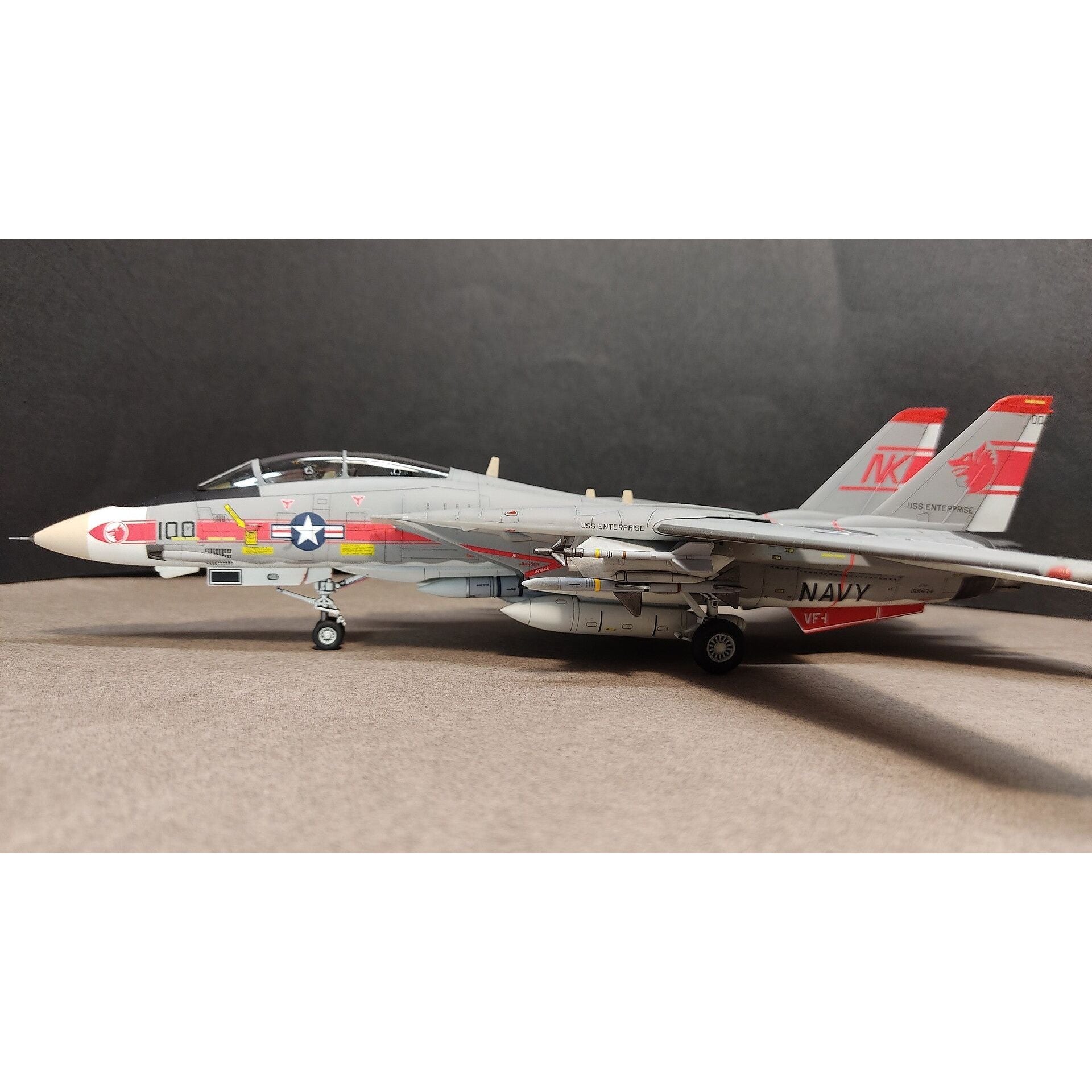 Hobby Boss 1/72 F 14A Tomcat VF 1 Wolf Pack 80279 - Heartland - ModelCars.com