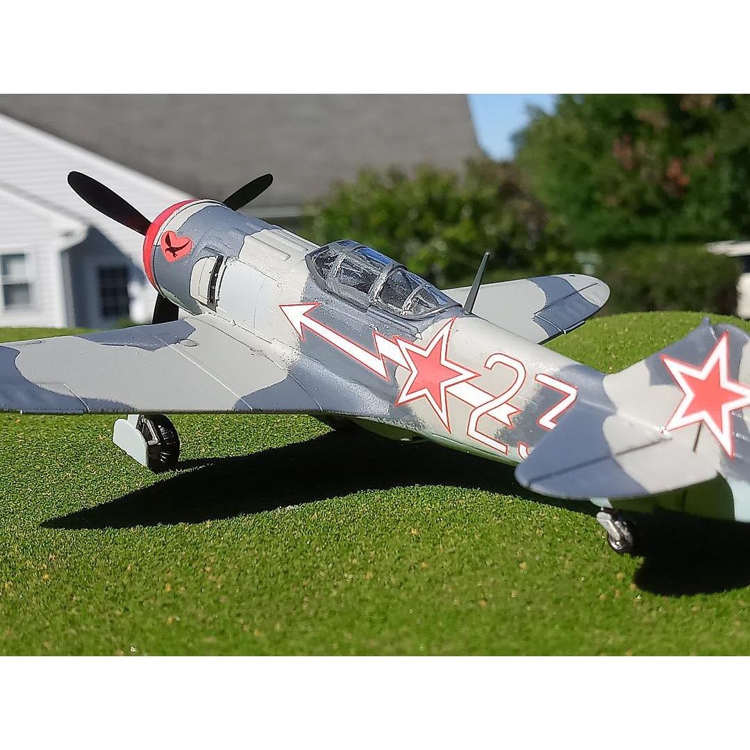 Hobby Boss 1/72 Soviet La-7 80236-Hobby Boss-ModelCars.com
