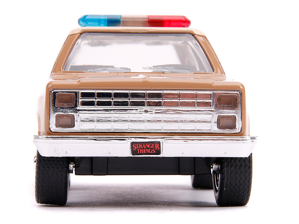 Hopper's Chevrolet Blazer "Hawkins Police Dept." "Stranger Things" (2016) TV Series "Hollywood Rides" 1/32 Diecast Model Car by Jada-Jada-ModelCars.com