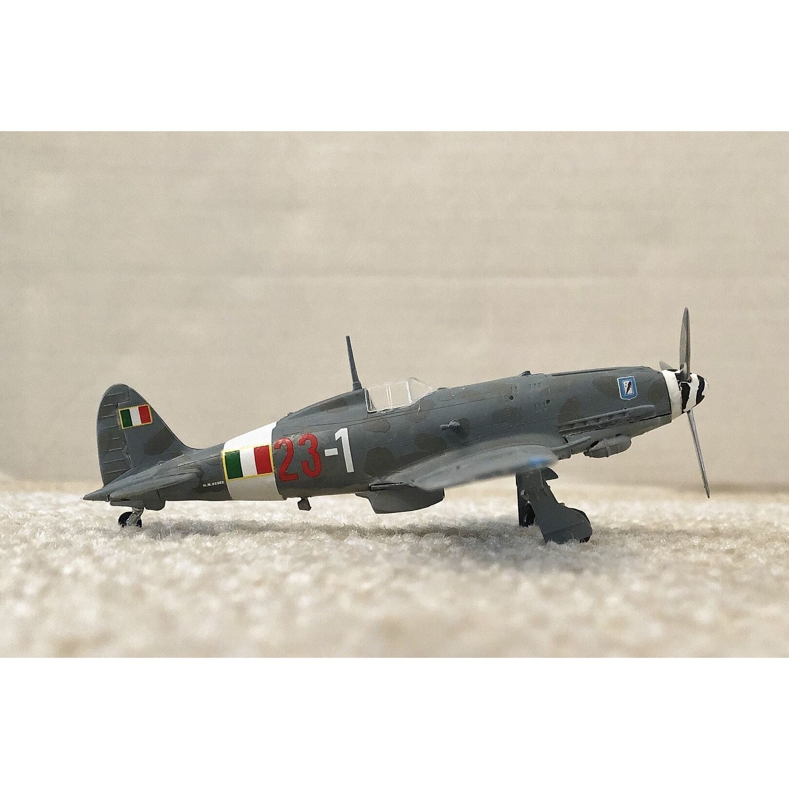 Italeri 1/72 MC. 205 Veltro - Italeri - ModelCars.com