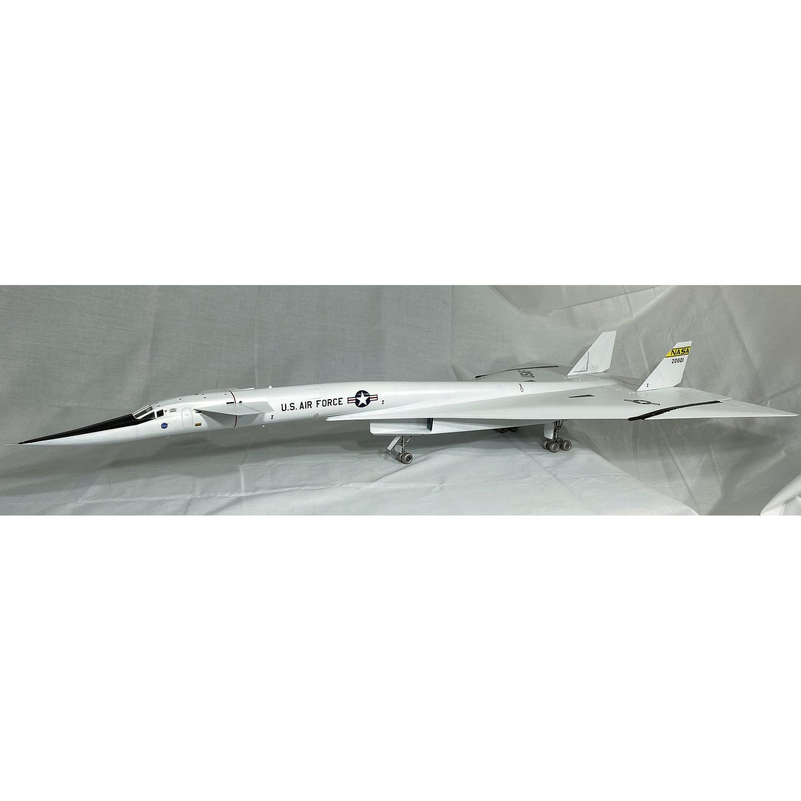 Italeri 1/72 XB - 70 Valkyrie - Italeri - ModelCars.com