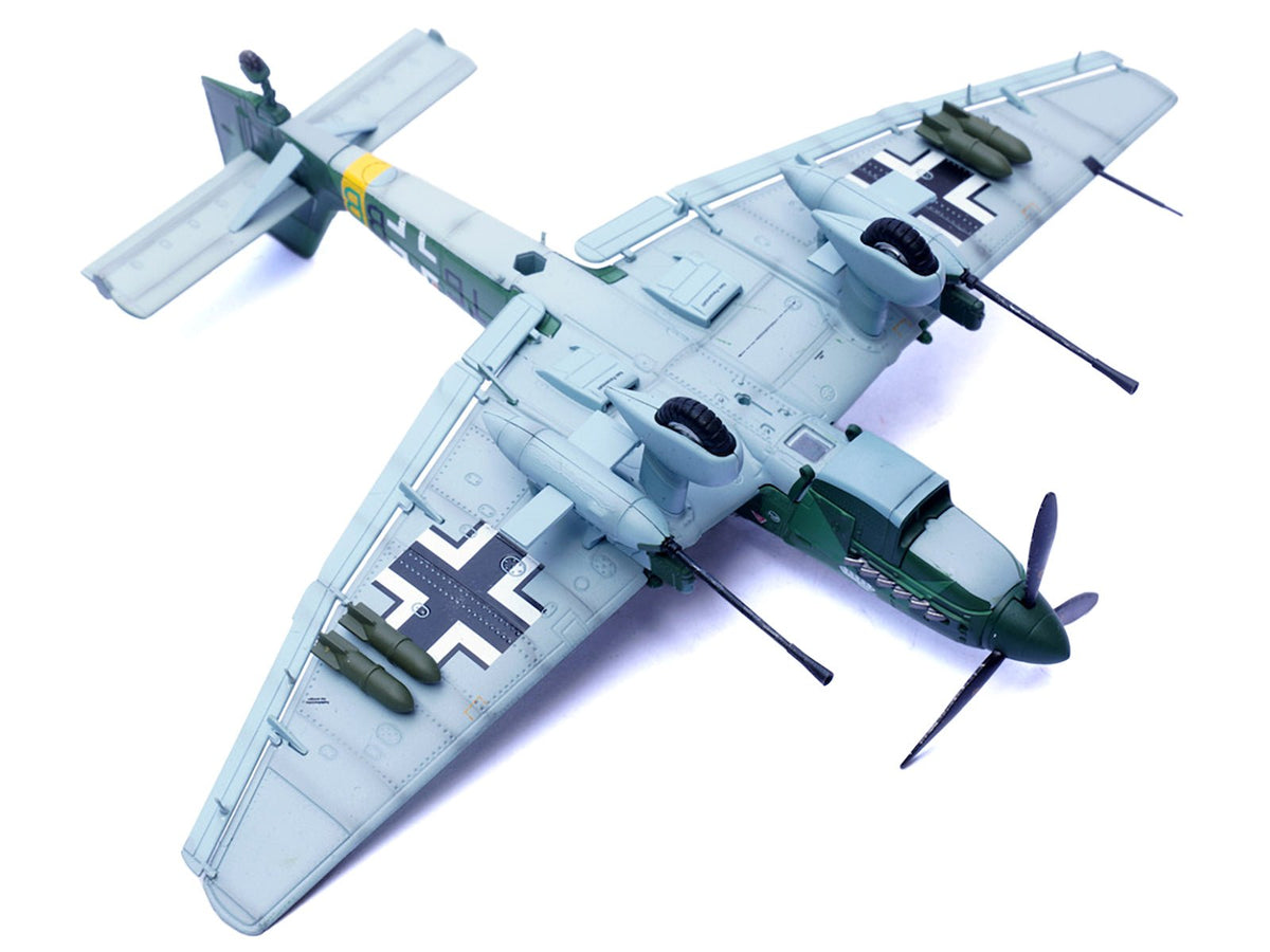 Junkers Ju 87G2 Stuka Bomber Aircraft "10.(Pz)/SG 2 Immelmann T6+BB Oberst Hans-Ulrich Rudel Romania" (1944) German Luftwaffe "Wing" Series 1/72 Diecast Model by Panzerkampf-Panzerkampf-ModelCars.com