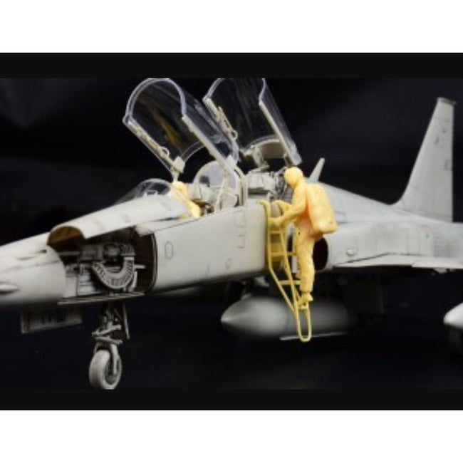Kitty Hawk 1/32 F-5F Tiger II Fighter-Kitty Hawk-ModelCars.com