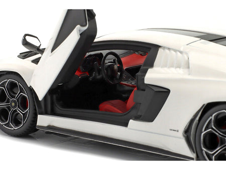 Lamborghini Countach LPI 800-4 White 1/24 Diecast Model Car by Bburago-Bburago-ModelCars.com
